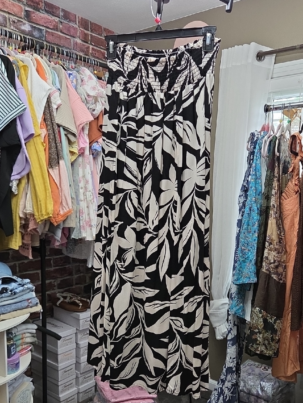 Black & White Tropical Print Maxi Skirt With Split On Both Sides.